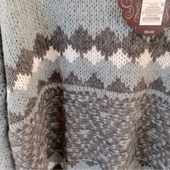 Knox Rose Aztec Sweater - Picture 2 of 5